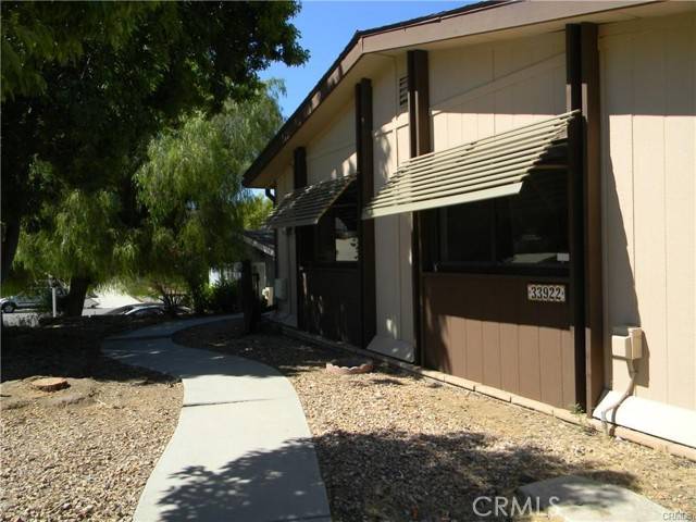 Wildomar, CA 92595,33922 Windmill