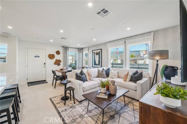 Fontana, CA 92336,16190 Lumia Way