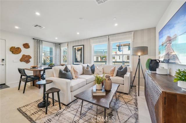 Fontana, CA 92336,16190 Lumia Way