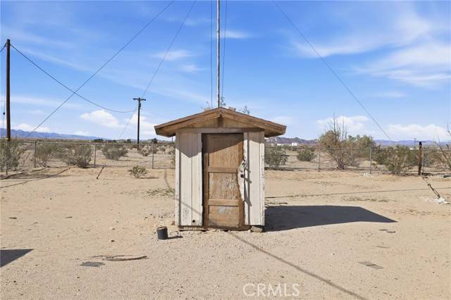 Twentynine Palms, CA 92277,83626 Carey Road