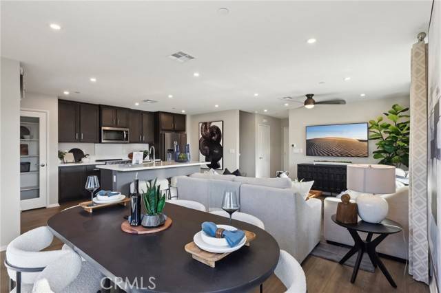 Fontana, CA 92336,15535 April Dawn Way #1