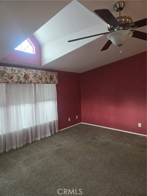 San Jacinto, CA 92583,1499 Old Mountain #51