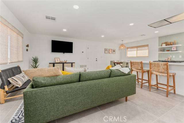 Joshua Tree, CA 92252,6386 Sunburst Street