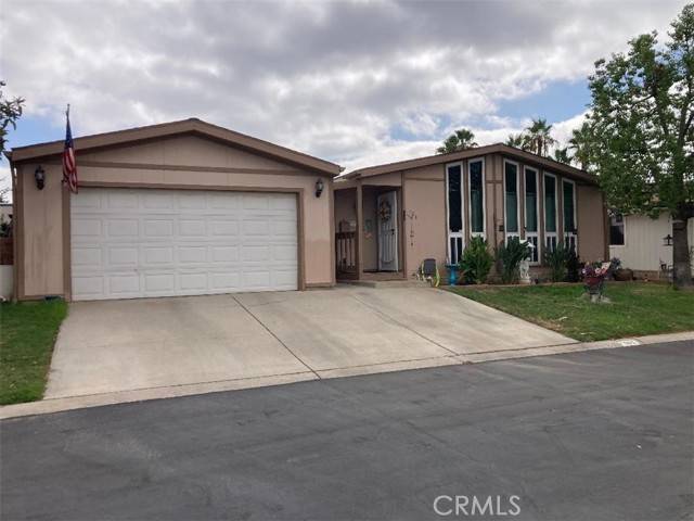 Calimesa, CA 92320,10961 Desert Lawn Drive #101