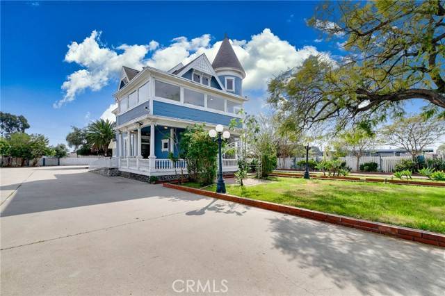 Ontario, CA 91762,961 W Holt Boulevard