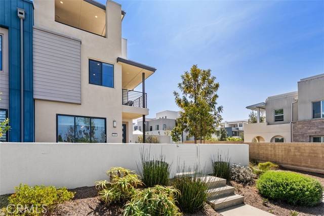 Irvine, CA 92618,145 Novel