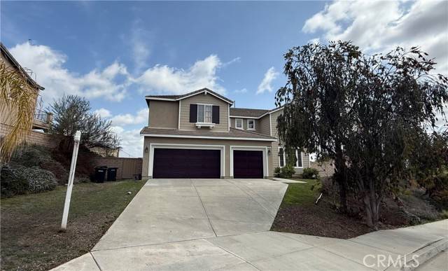 Lake Elsinore, CA 92532,21 Via Palmieki Court
