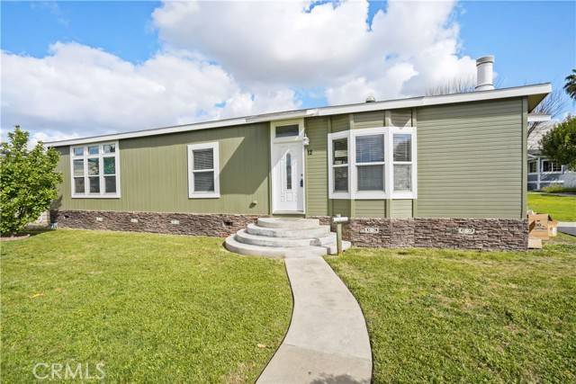 Anaheim, CA 92807,5815 E La Palma Avenue #12
