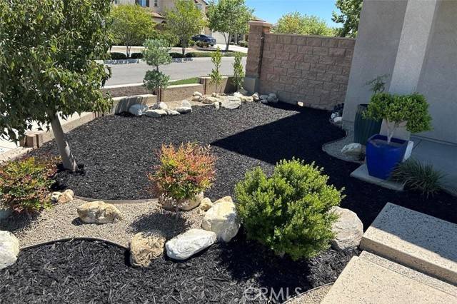Jurupa Valley, CA 92509,5374 Mission Rock Way