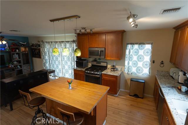 Cherry Valley, CA 92223,8491 Oak Glen Road