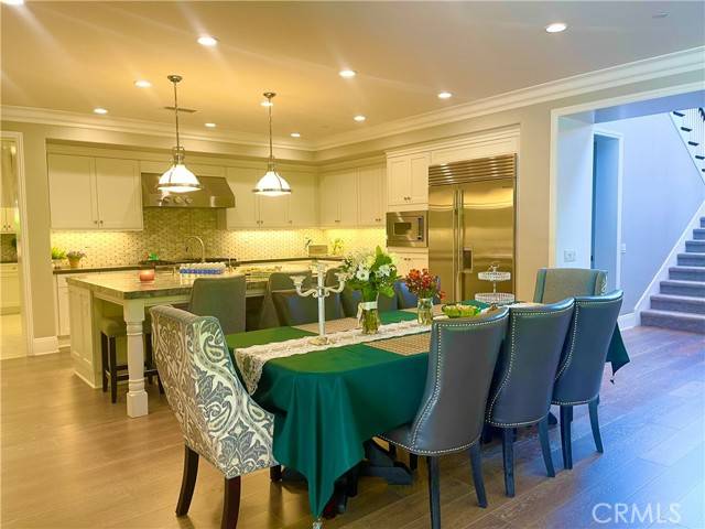 Irvine, CA 92602,33 Sunset Cv