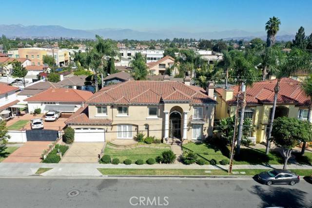 Downey, CA 90241,8531 10th Street