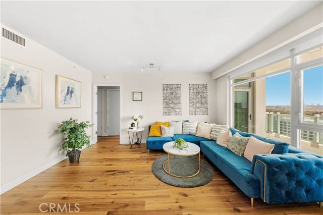 Irvine, CA 92612,3131 Michelson Dr #1206
