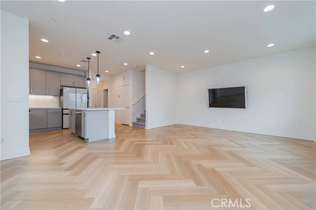 Ontario, CA 91761,4036 E Peony Paseo #7