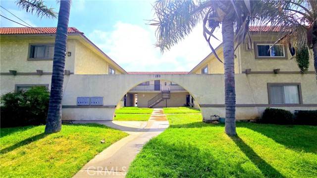 Upland, CA 91786,120 N 13th Avenue #H