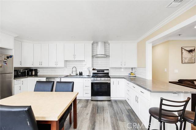 Azusa, CA 91702,151 N Alameda Avenue #1