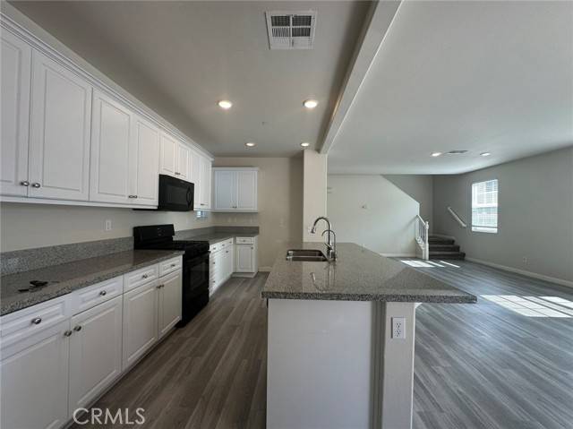 Eastvale, CA 92880,5983 Silveria Street