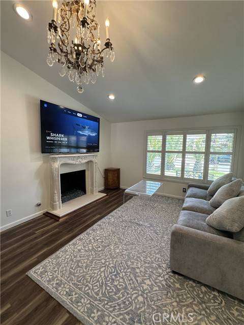 Moorpark, CA 93021,13191 Honeybee Street