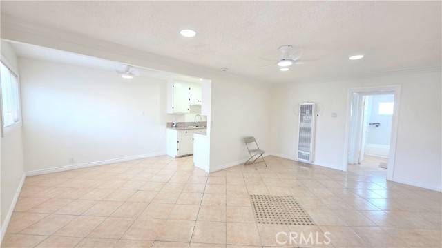El Monte, CA 91732,3733 Durfee #8