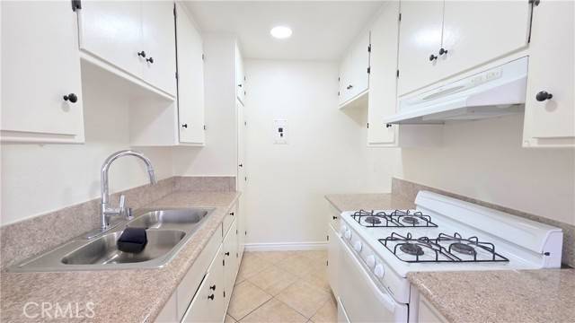 El Monte, CA 91732,3733 Durfee #8