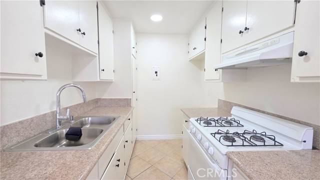 El Monte, CA 91732,3733 Durfee #8