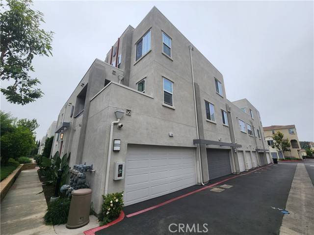 Upland, CA 91786,106 Macintosh Way