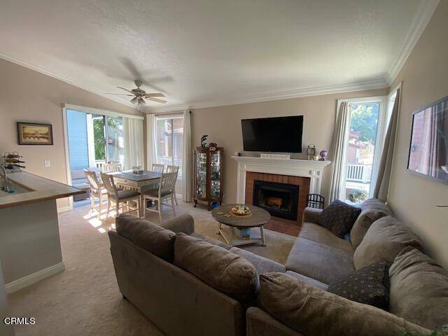 Thousand Oaks, CA 91362,2394 Pleasant Way #J