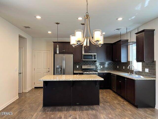 Oxnard, CA 93036,668 Owens River Drive Drive