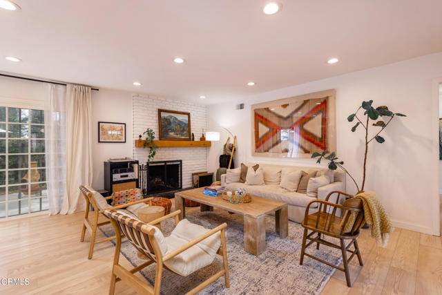 Ojai, CA 93023,1009 Grandview Avenue
