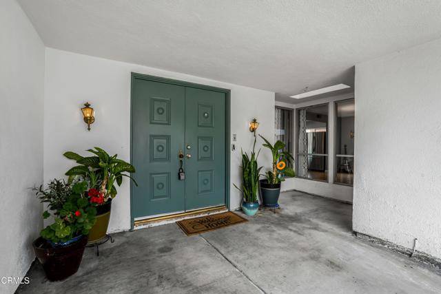 Oxnard, CA 93035,1215 Lawrence Way