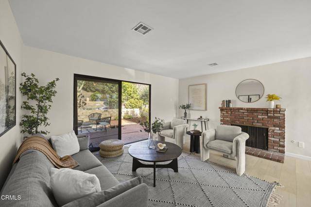 Ventura, CA 93001,5094 Larkspur Drive