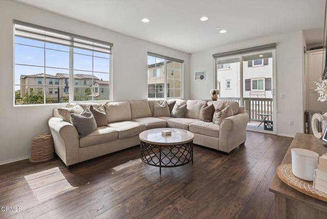 Camarillo, CA 93010,162 Sawbuck Street
