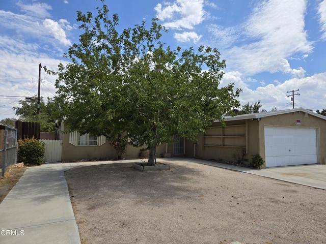 Lancaster, CA 93535,44122 Carolside Avenue