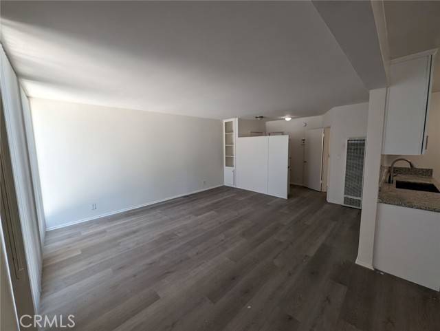 Glendale, CA 91207,943 N Louise Street #2