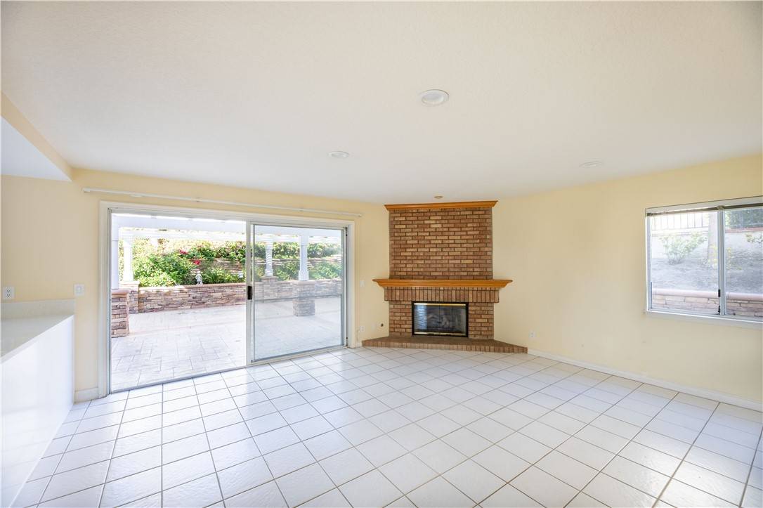 Yorba Linda, CA 92887,20335 Via La Vieja