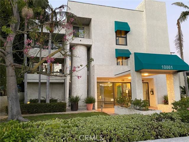 Toluca Lake (los Angeles), CA 91602,10861 Moorpark Street #203