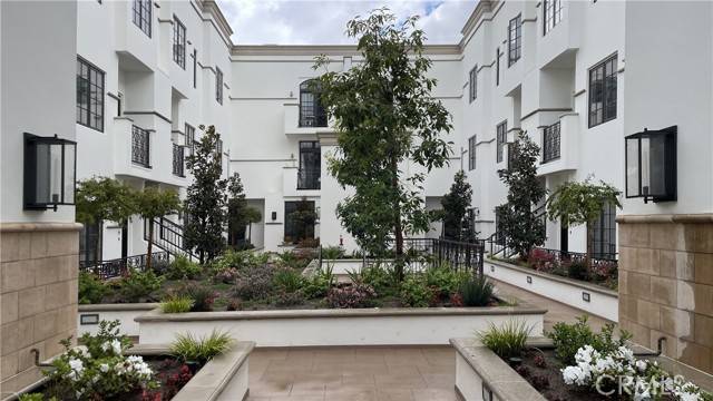 Pasadena, CA 91101,288 S Oakland Avenue #209