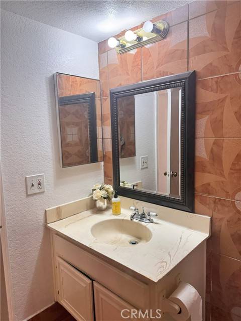 Fontana, CA 92335,9208 Citrus Avenue #C