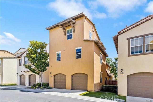Montclair, CA 91763,10401 Via Palma