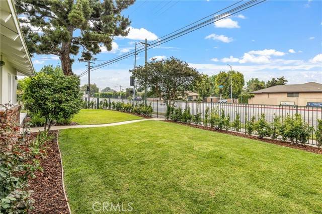 Northridge (los Angeles), CA 91343,16801 Nordhoff Street