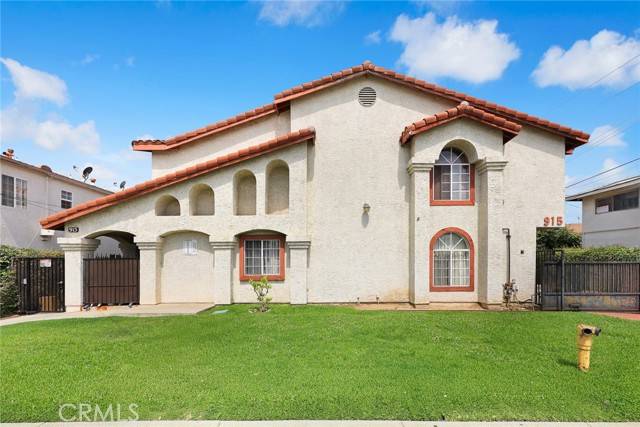 Montebello, CA 90640,915 Carob Way #2