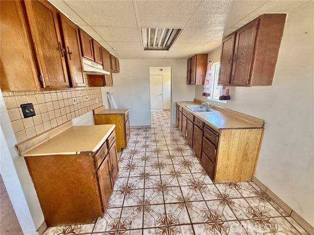 South El Monte, CA 91733,2516 Tamora Avenue