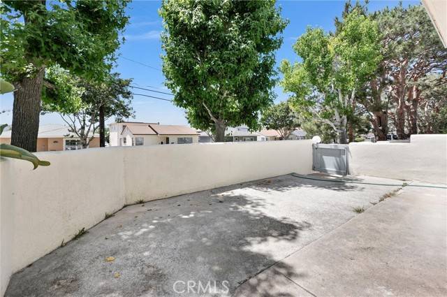 Lawndale, CA 90260,15111 Freeman Avenue #50