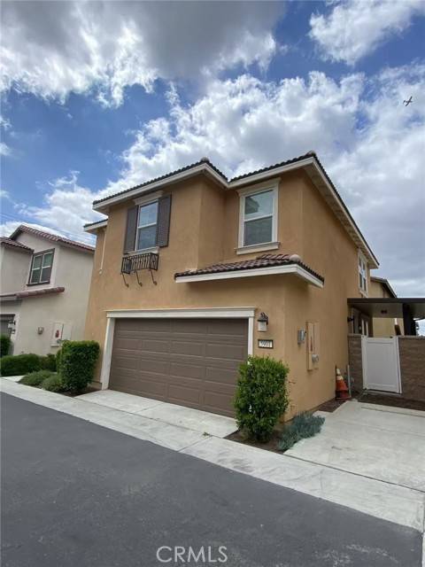 Eastvale, CA 92880,5901 Oatfield Avenue