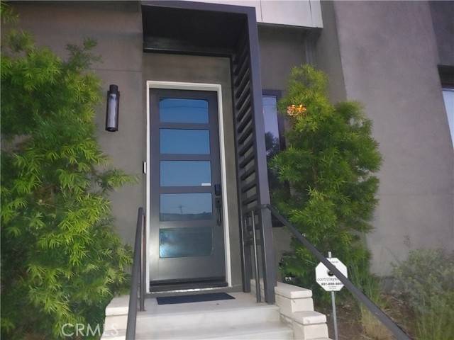 San Pedro (los Angeles), CA 90731,275 W 8th Street