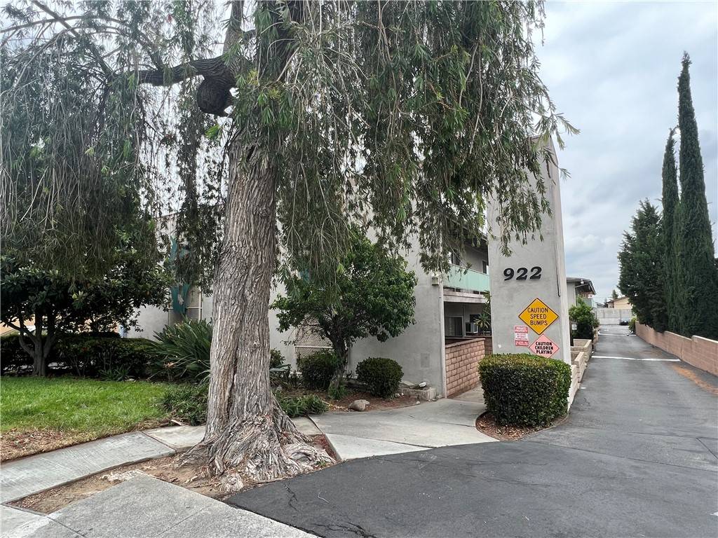 Arcadia, CA 91007,922 W Duarte Rd #3