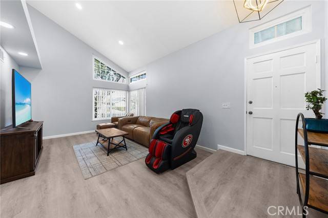 Ontario, CA 91761,2718 S Sandpiper Avenue