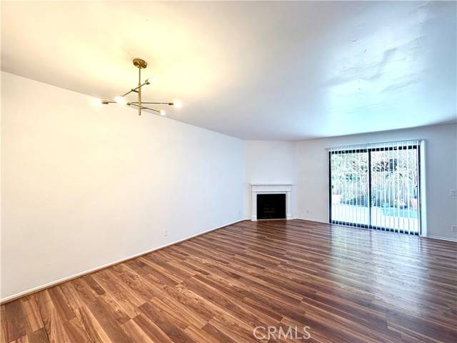 Sherman Oaks, CA 91423,13512 Moorpark Street #103