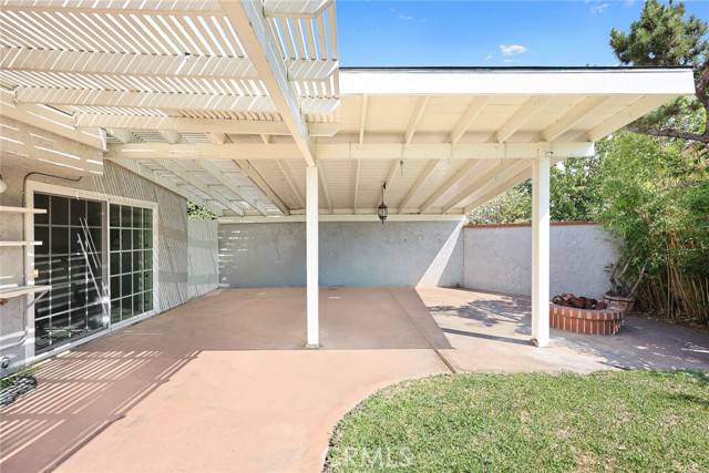 Montebello, CA 90640,1413 Cuesta Way