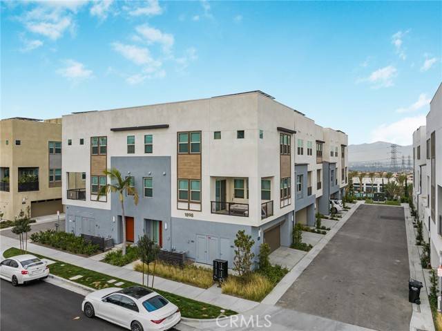 Montebello, CA 90640,1888 Hollyleaf Ter